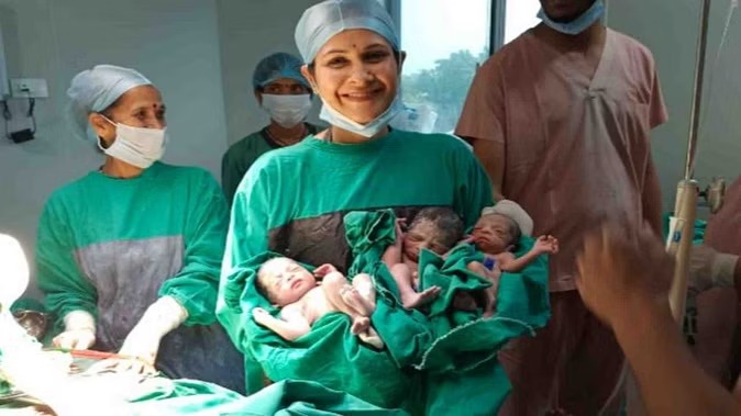 Amazing 3 children born within 6 minutes all three healthy.