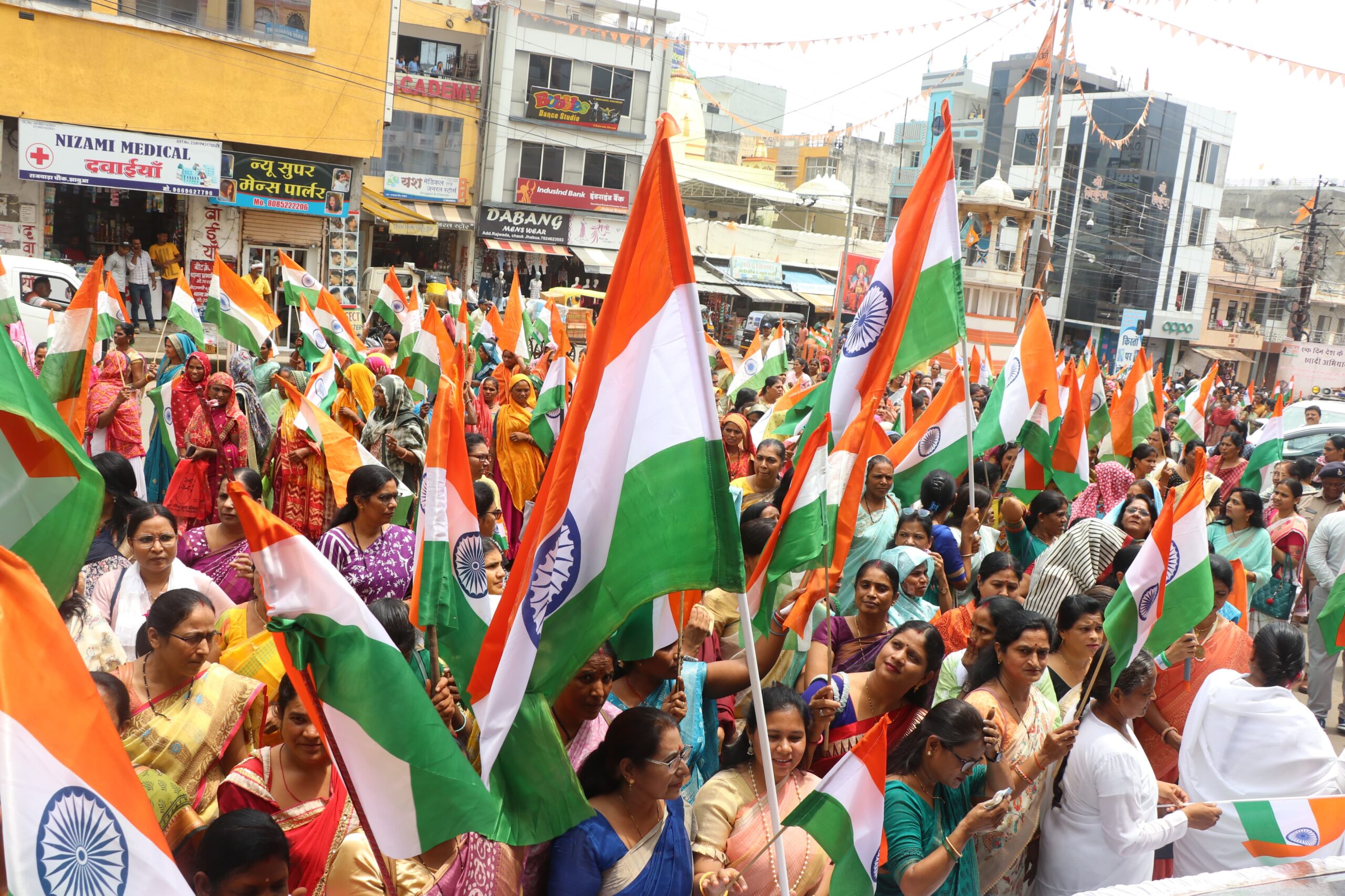 The Cabinet Minister and Collector participated in the Sakhi Tiranga Rally.