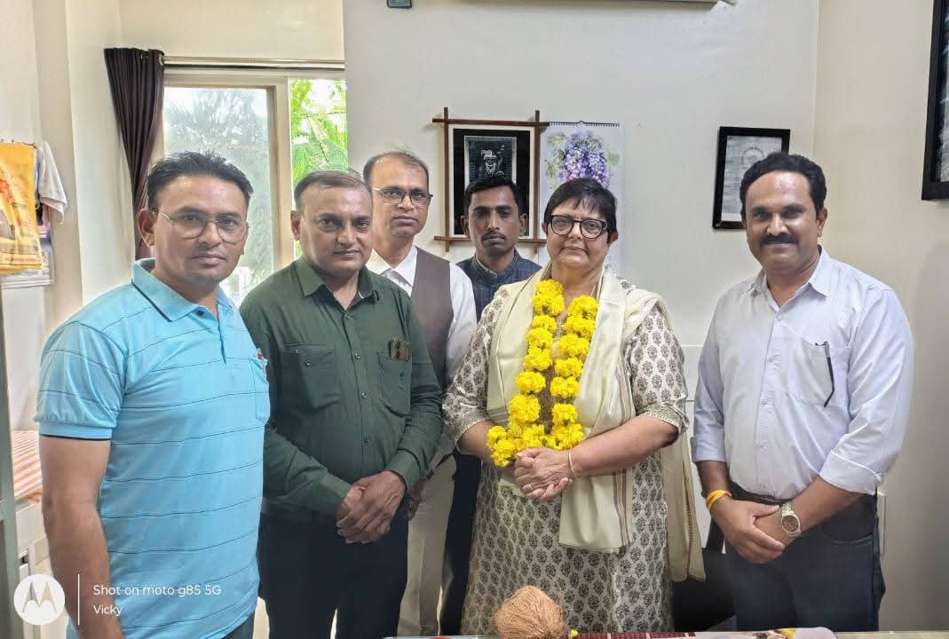 All India Medical Association Burhanpur honours senior doctors