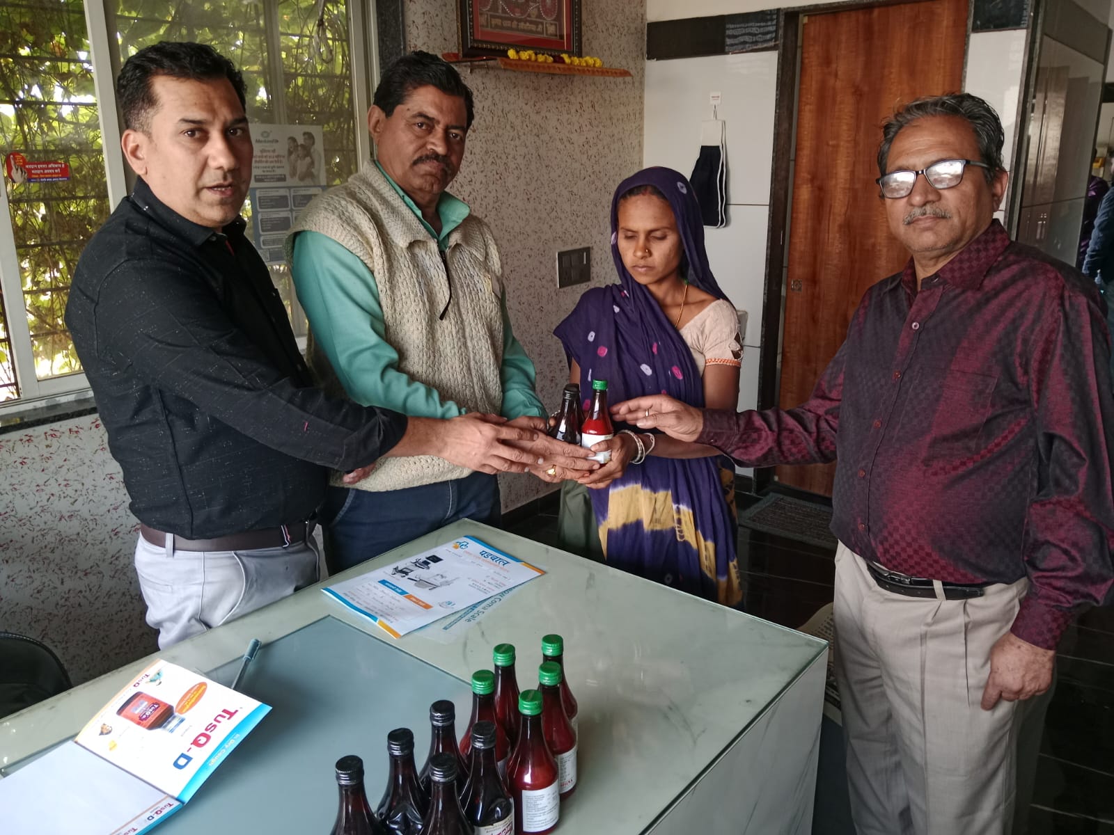 Rotary Club Apna distributed multivitamin medicines to pregnant women - photo 1