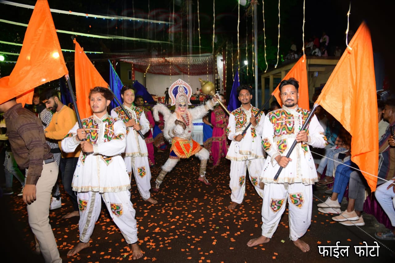 Preparations for Sharadiya Navratri are in full swing at the Shri Vaneshwar Maruti Nandan Kutir Hanuman Temple in Foot Talab. - photo 3