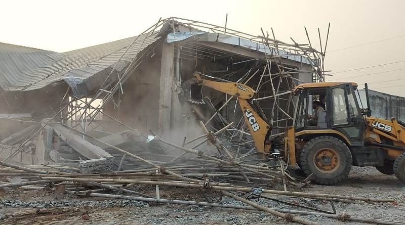 Action taken to demolish illegal colony and office in Kedarpur - photo 1
