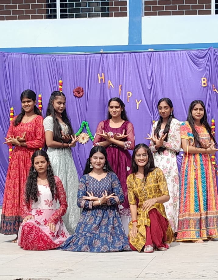 Raksha Bandhan festival was celebrated with great joy in St. Arnold School - photo 1