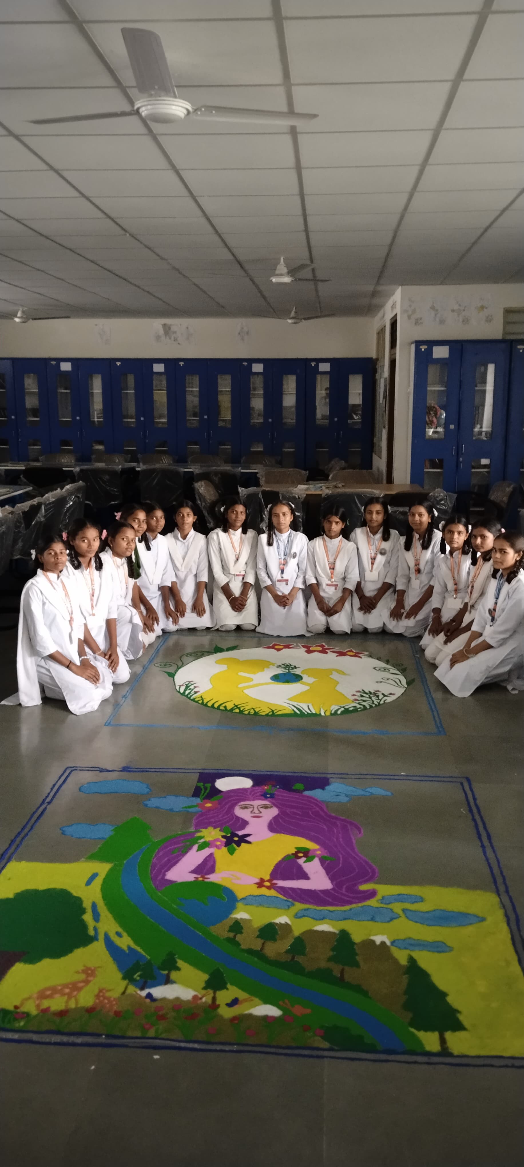 Women gave an effective message of environmental protection through colors - photo 4