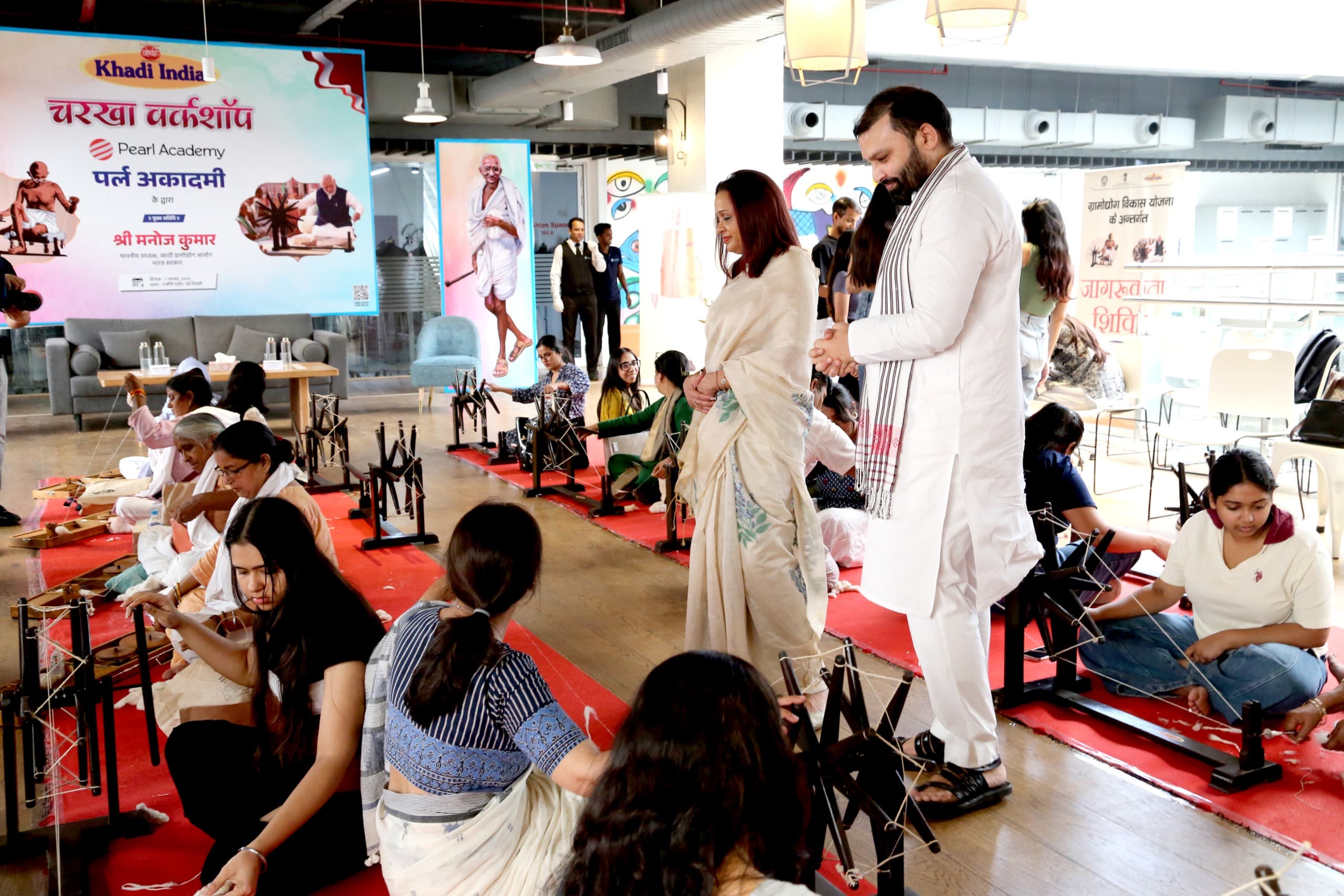 Confluence of Khadi and Fashion on 'National Handloom Day' in Delhi. - photo 5