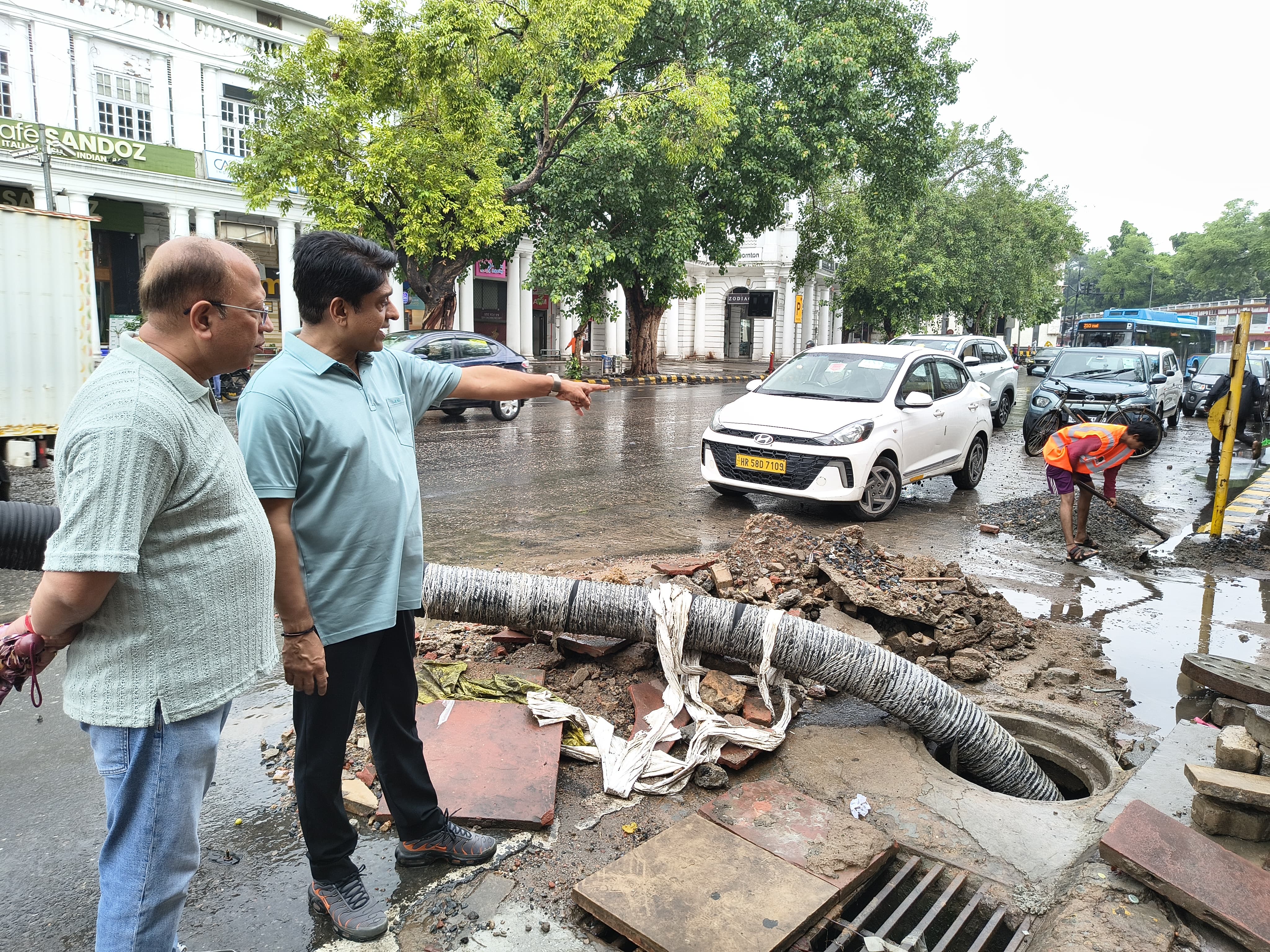 Kuljeet Singh Chahal inspects waterlogging situation in NDMC area