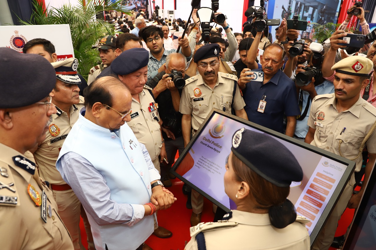 HON’BLE LG DELHI SHRI VINAI KUMAR SAXENA INAUGURATES SMART POLICE BOOTH AT IGI AIRPORT. - photo 3