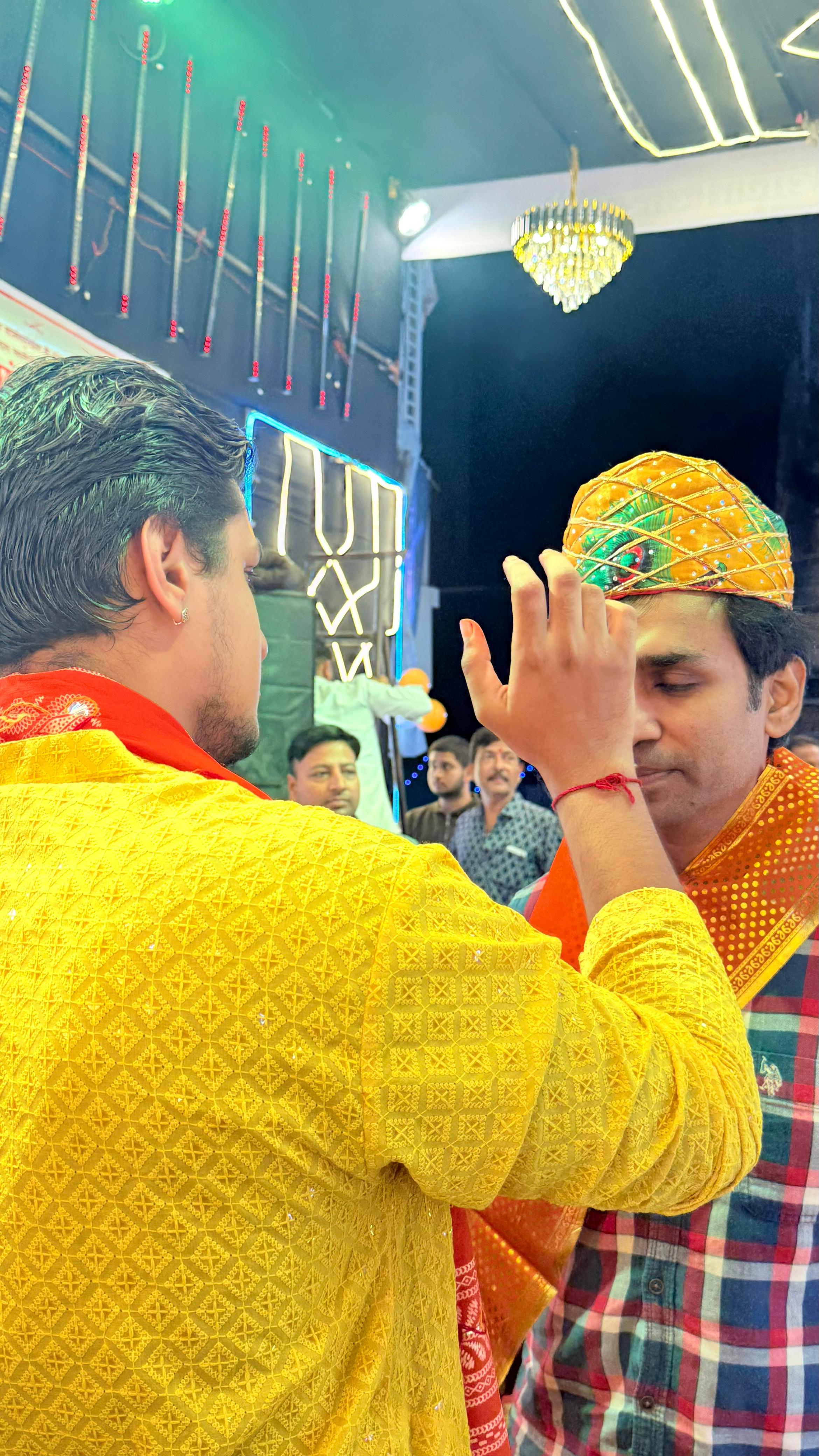 Fancy dress competition was organized at Seth Ganesh Pandal of Jhabua. Children gave attractive presentations in different costumes at Ganesh Pandal. - photo 3