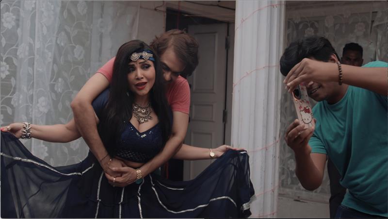 This Documentary Reveals What India’s Erotica Industry Doesn’t Want You to See - photo 2