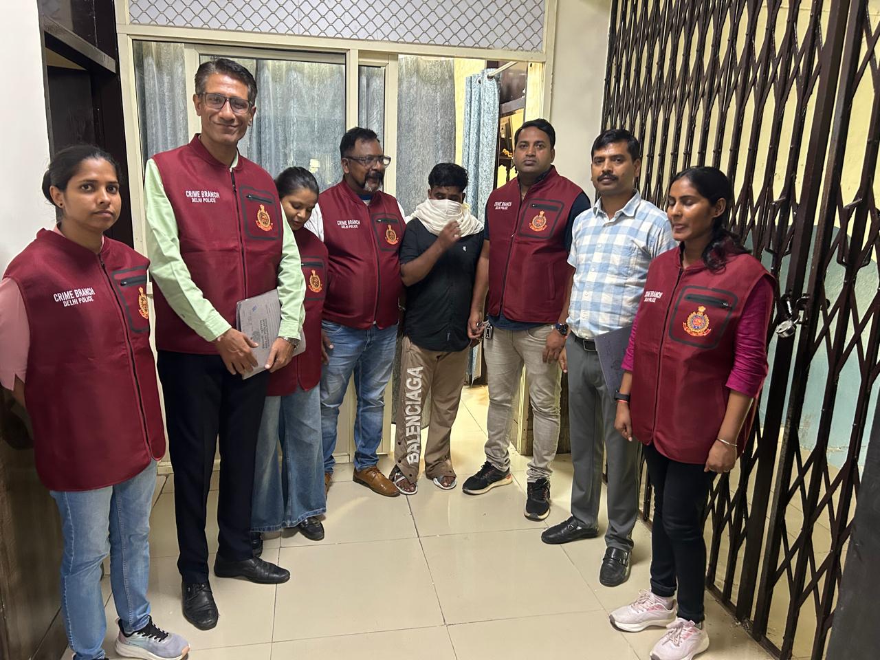 DESPERATE CRIMINAL SHAHJAD @ UVESH ARRESTED WITH TWO PISTOLS AND THREE LIVE CARTRIDGES BY ER-II, CRIME BRANCH  - photo 1