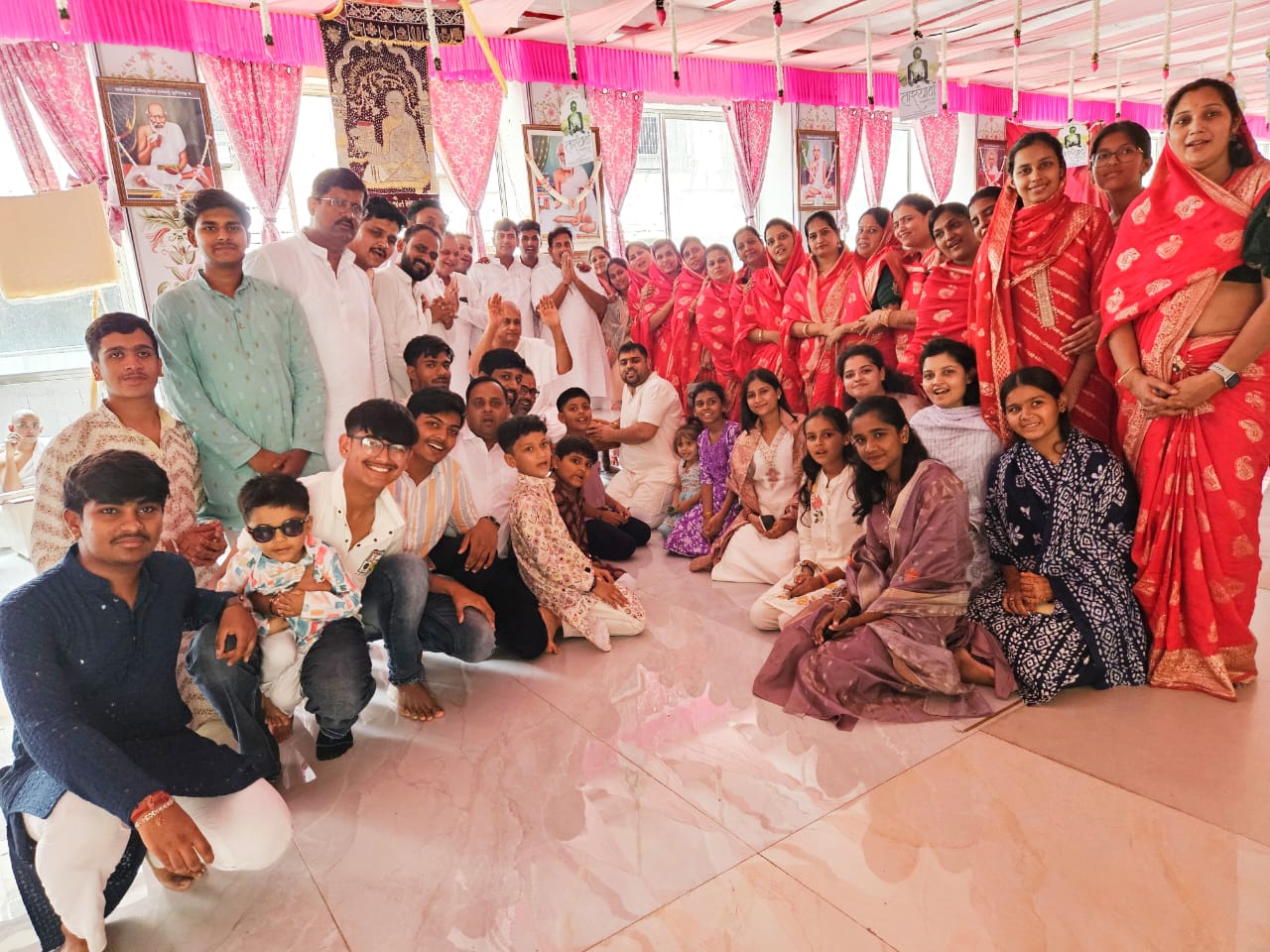 60 members of Meghnagar Sangh went to Mumbai and took blessings from Gachchadhipati - photo 2