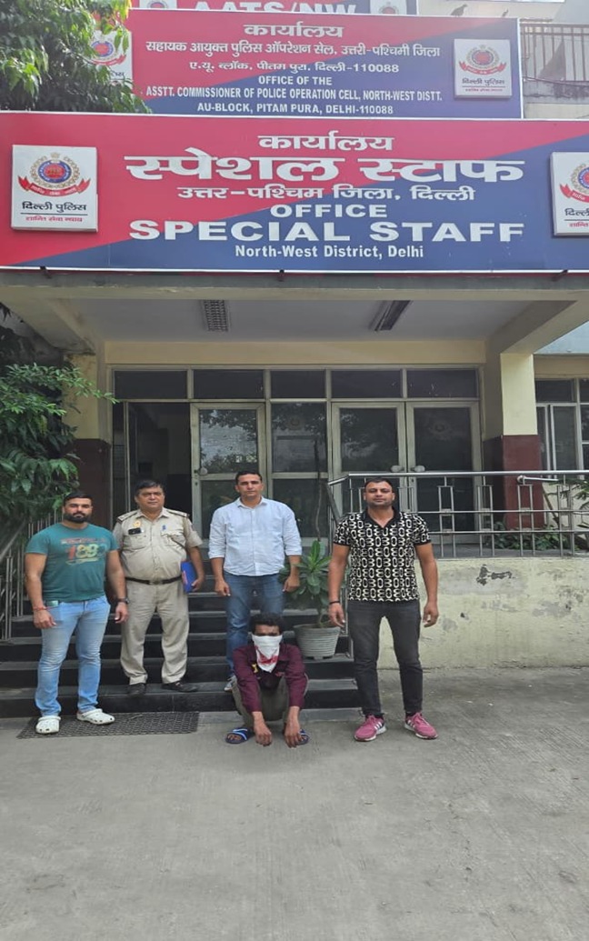 ONE DRUG PEDDLER ARRESTED BY STAFF OF PS AMBEDKAR NAGAR; 4.994 KG GANJA RECOVERED