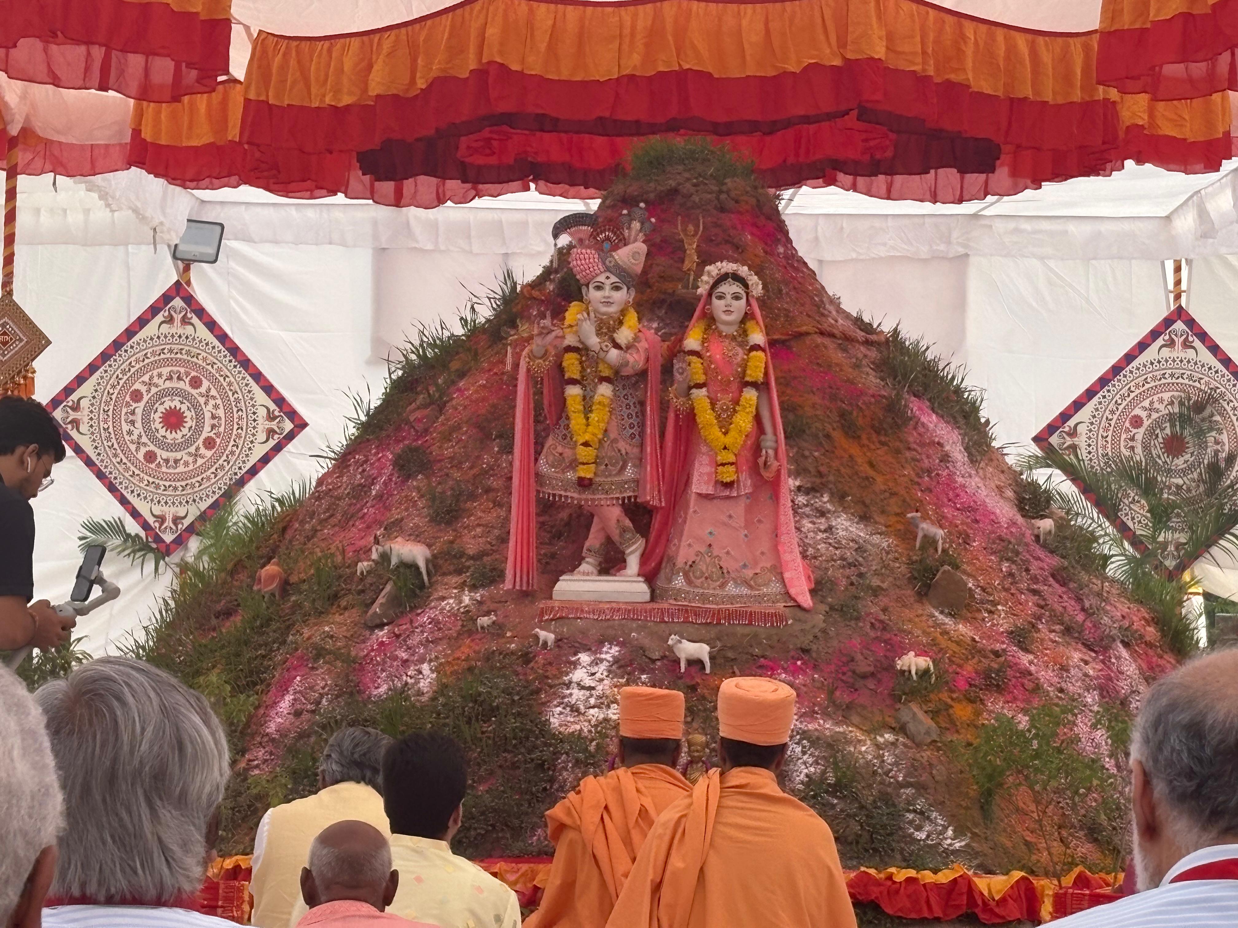 Annakut Festival celebrated with grandeur at Swaminarayan Akshardham Mandir, New Delhi