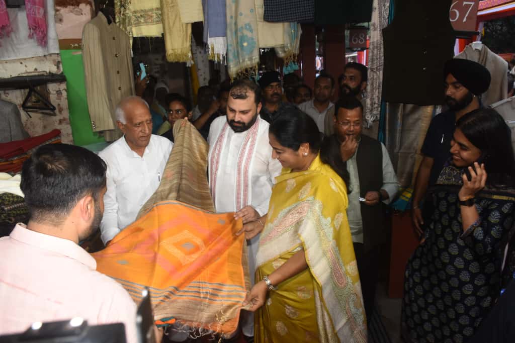 Inauguration of special Khadi exhibition at INA Delhi Haat as part of the 'Khadi Mahotsav'. - photo 5