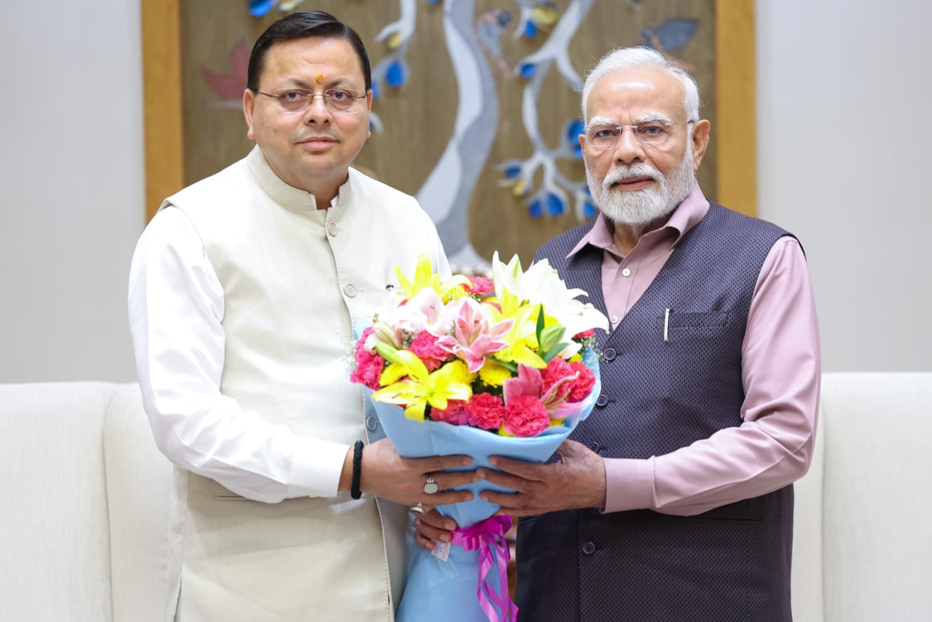 Chief Minister Shri Pushkar Singh Dhami paid a courtesy call on Prime Minister Shri Narendra Modi in New Delhi and sought guidance on various issues related to the development of Uttarakhand.
