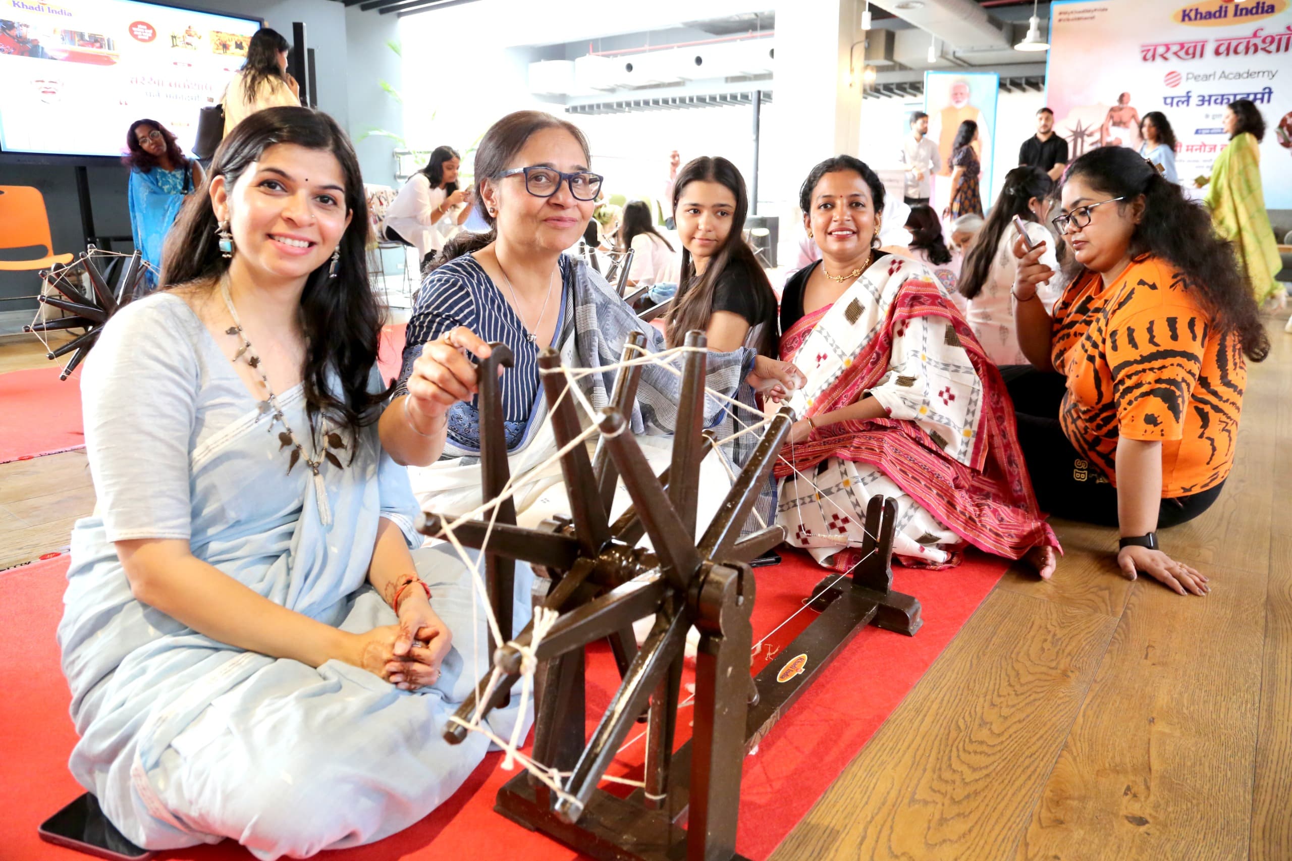 Confluence of Khadi and Fashion on 'National Handloom Day' in Delhi. - photo 8