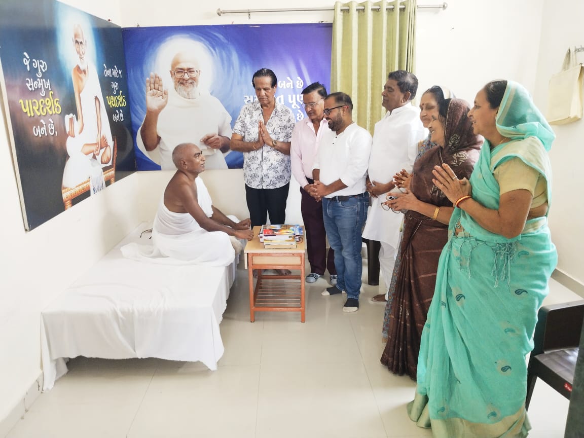 Darshan benefits taken at Shankheshwar Mahatirth and Ahmedabad during Samyam Vandan Yatra - photo 1