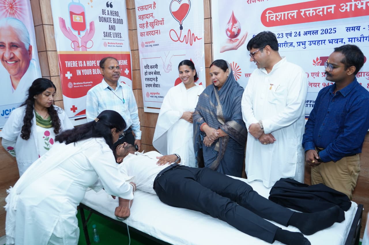 Three-day blood donation camp inaugurated at Brahma Kumaris Madhoganj Center - photo 2