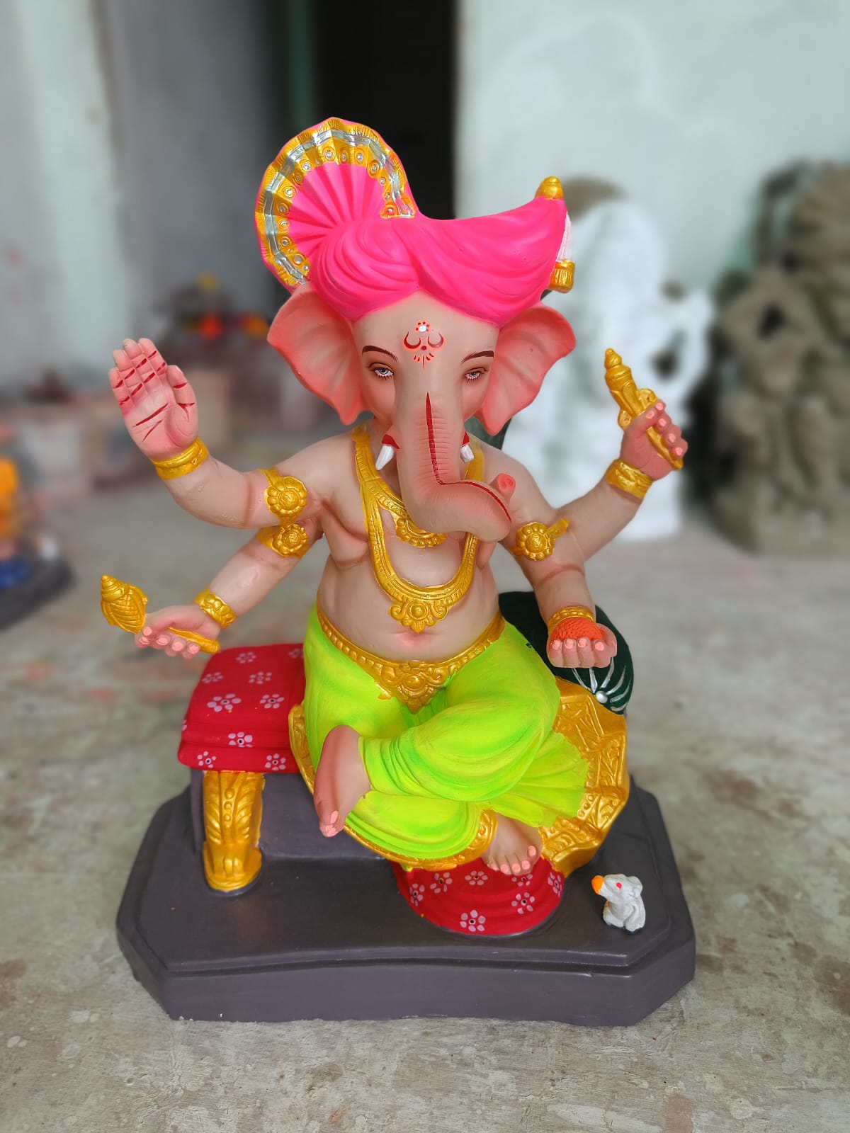 On Ganesh Chaturthi, social worker Suresh Chand Jain Pappu Bhaiya and Jain family will distribute idols of Lord Ganesha at auspicious time. - photo 2