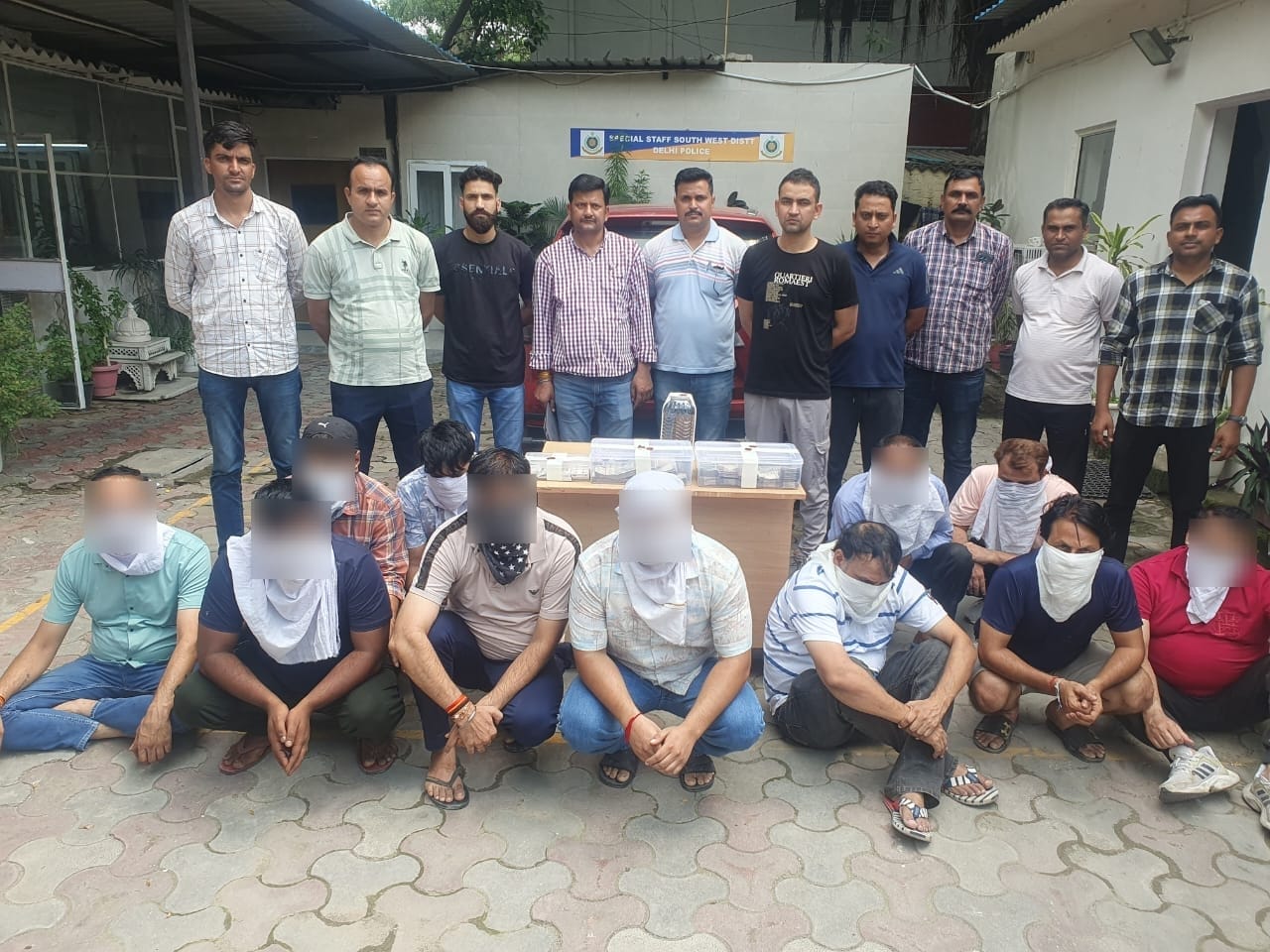 A MAJOR GAMBLING RACKET BUSTED BY THE JOINT TEAM OF SPECIAL STAFF & PS VASANT VIHAR/SWD. - photo 1