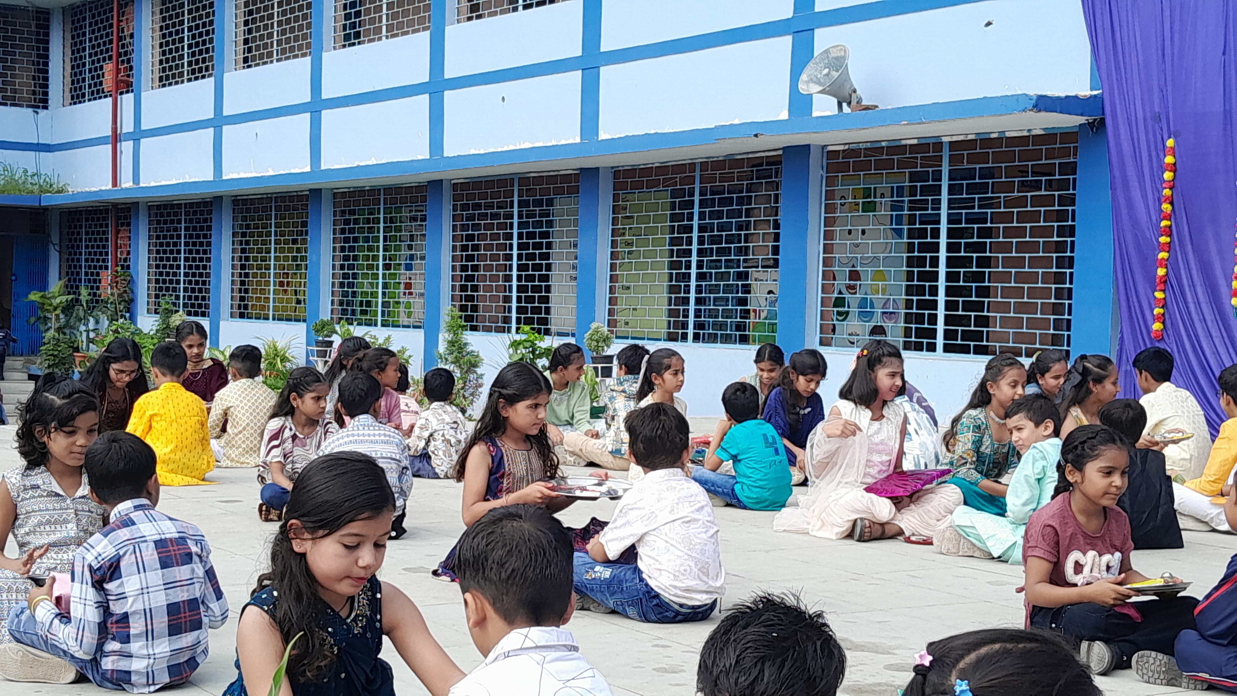 Raksha Bandhan festival was celebrated with great joy in St. Arnold School - photo 3