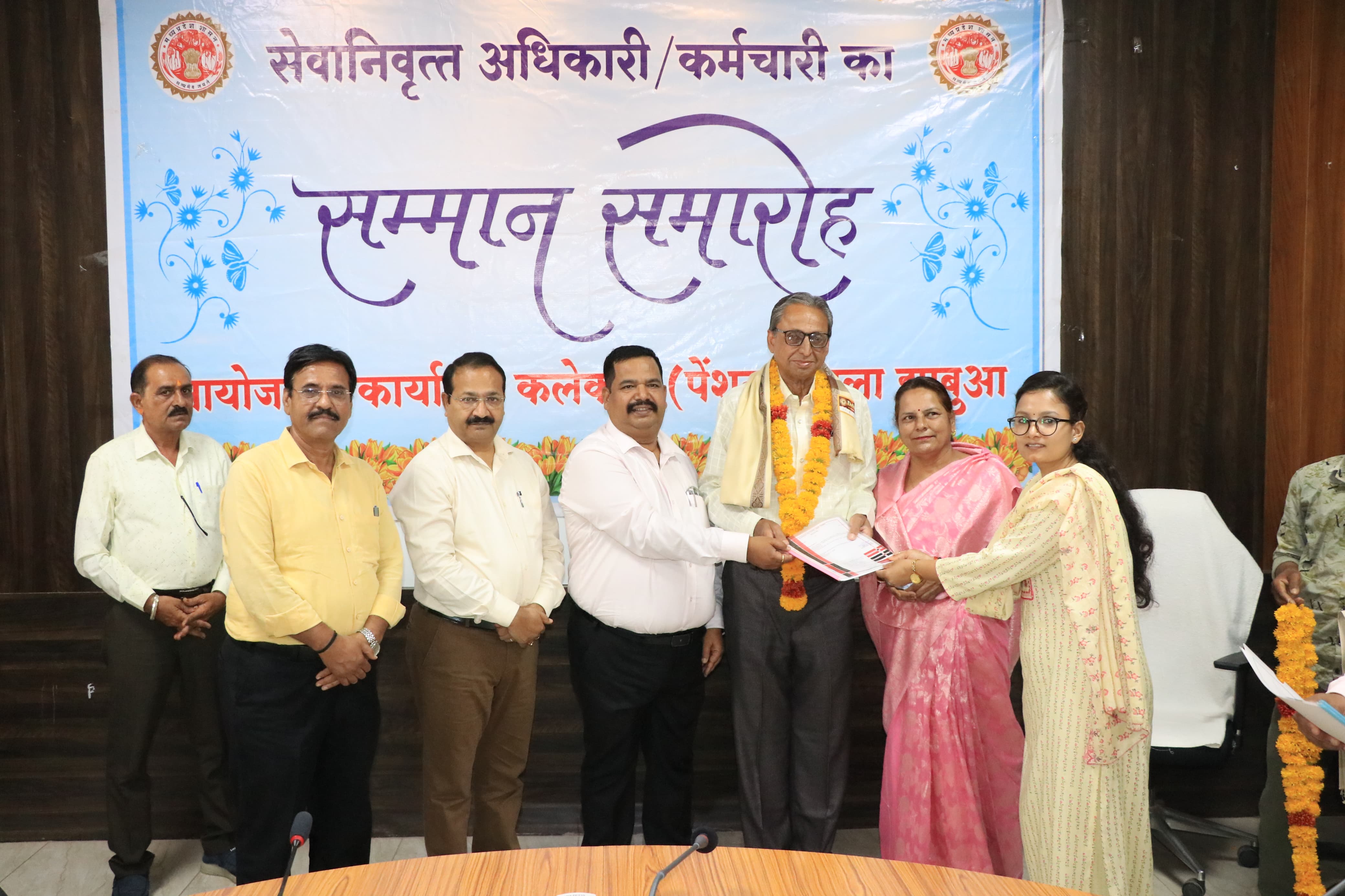 Organizing a farewell ceremony to honour retired employees - photo 3