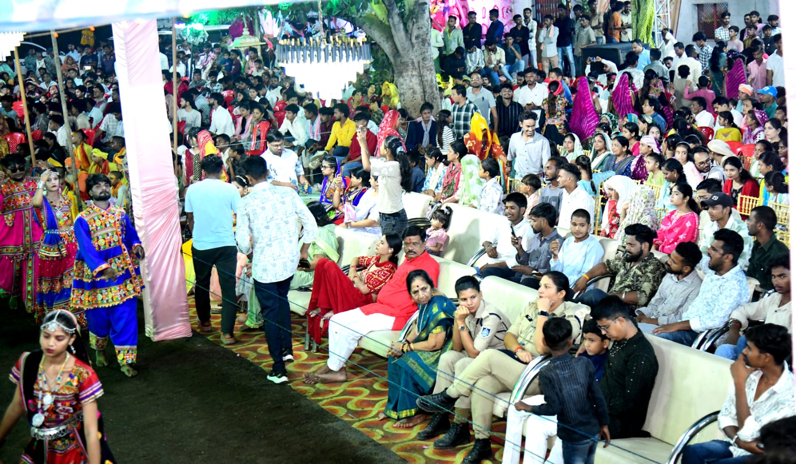 The Navratri festival, which has been running for 16 consecutive years, has set new records of success and brought religious events abroad. - photo 2