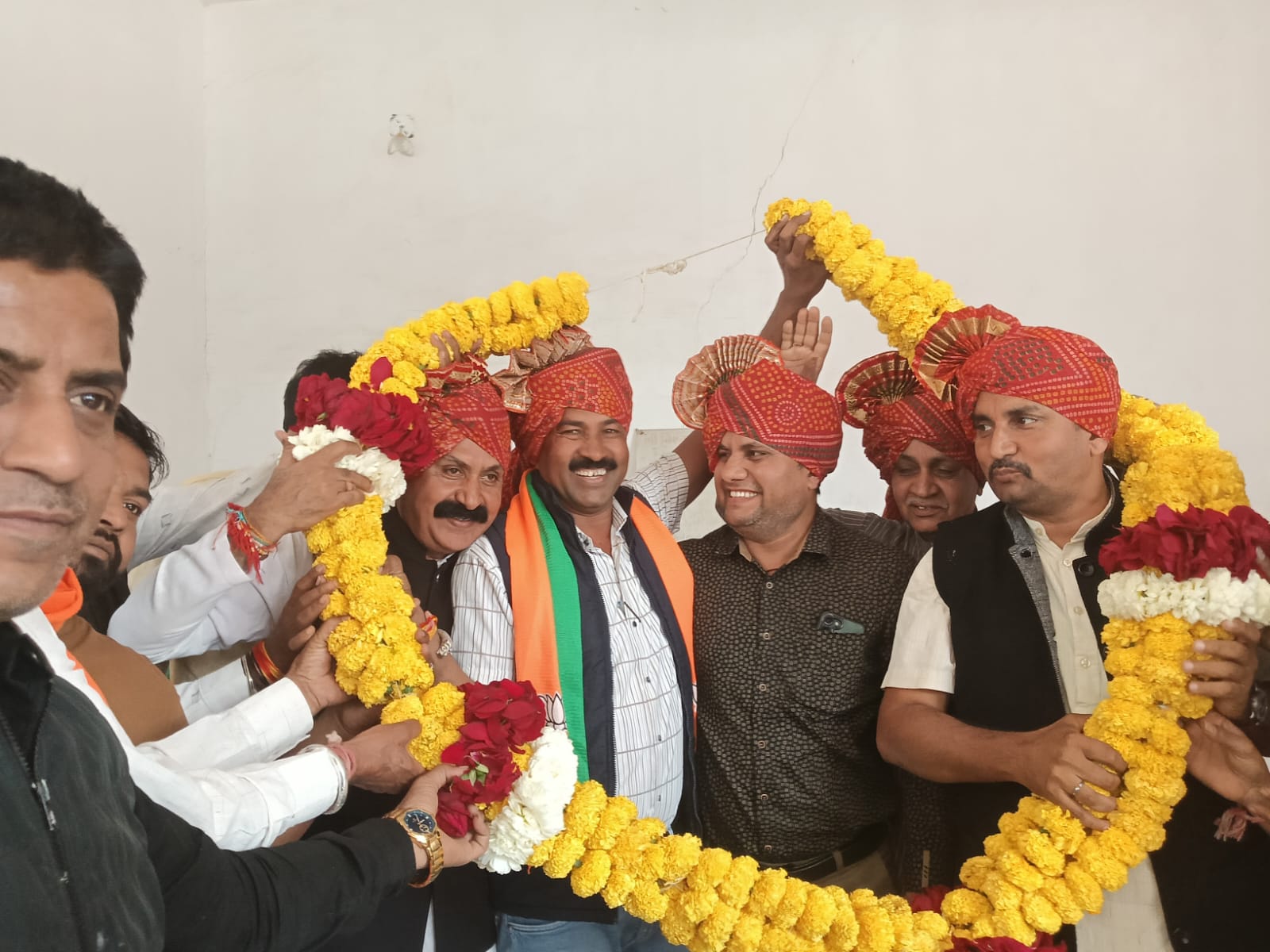 BJP District President Bhanu Bhai Bhuria was accorded a warm welcome in Meghnagar - photo 2