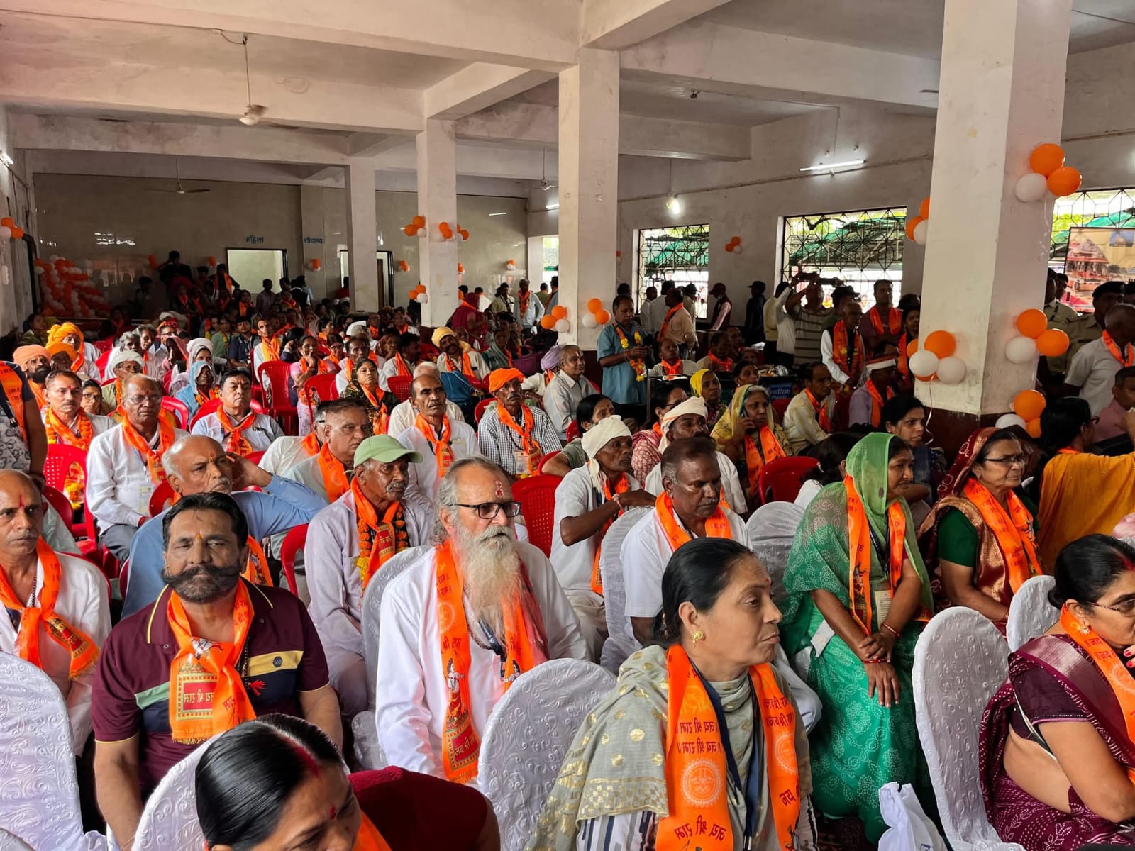 A group of 400 pilgrims left for Tirupati Balaji from Meghnagar Railway Station - photo 2