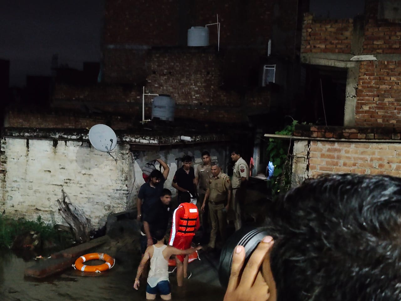 On 03.09.2025, at dusk, the 50 ft. embankment of Mangeshpur Drain at Bahadurgarh, Haryana breached, causing approx. 05 feet inundation in bordering low lying area of Geetanjali Enclave, Jharoda Kalan, PS Baba Haridass Nagar, Delhi. 