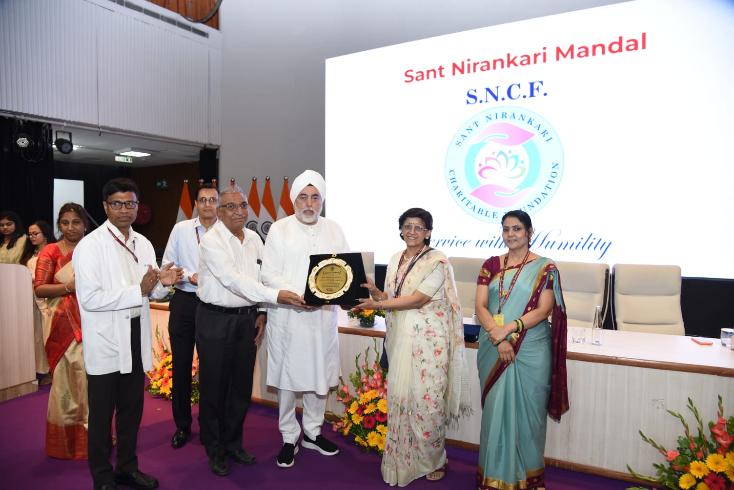 National Voluntary Blood Donor Day Sant Nirankari Mission Honored - photo 1