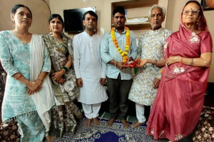 The Chauhan family welcomed the sanitation workers in Meghnagar.